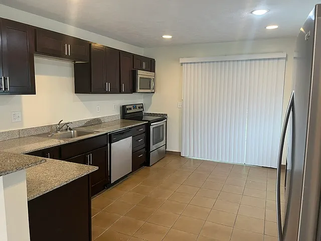 2020 Iowa Rd #B — Photo 12