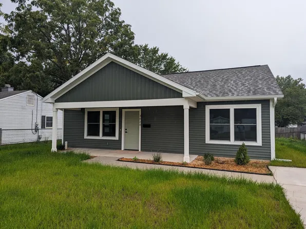 3020 Emerald Dr, Kalamazoo, MI 49001