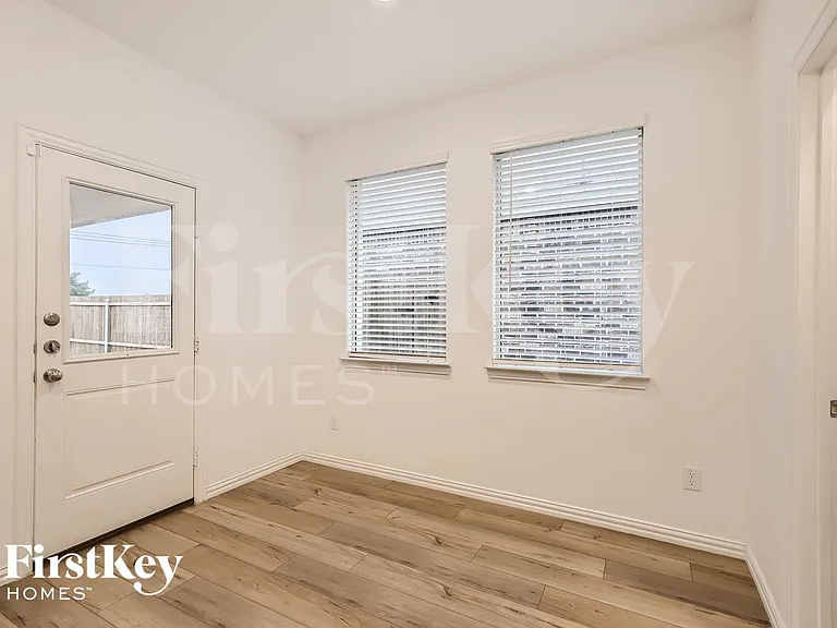 5233 Rockrose Ln — Photo 12