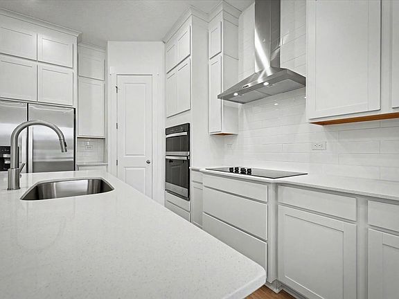 5th image of 5423 Bramhall Rd