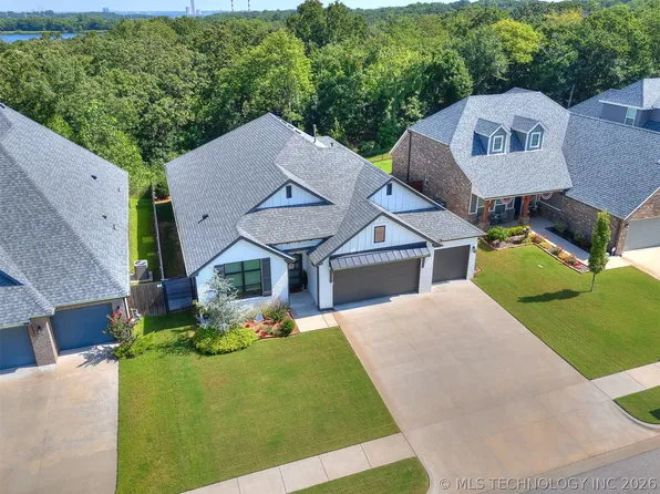 617 E 125th Pl S, Jenks, OK 74037