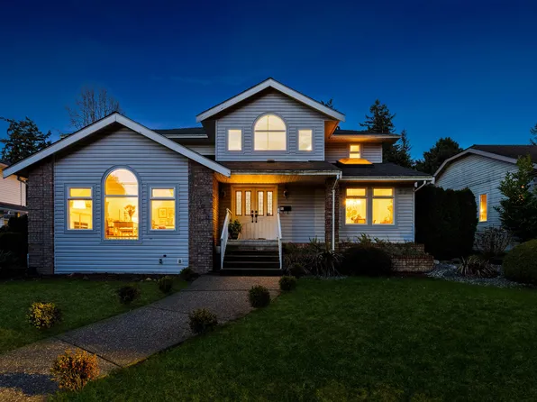 1960 128th St, Surrey, BC V4A 3V4