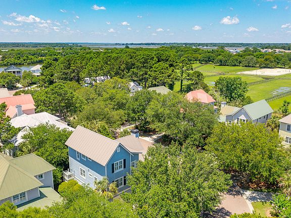 4th image of 4013 Bridle Trail Dr