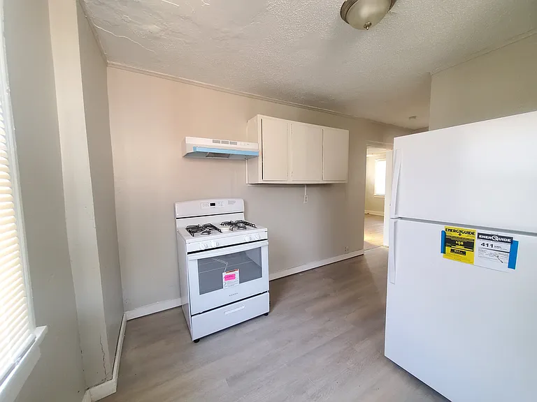 8340 Eton Pl — Photo 5
