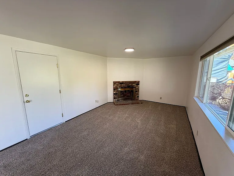 1488 Palace Dr NE — Photo 9
