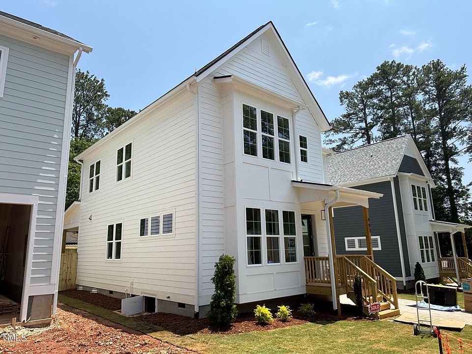 2nd image of 903 Deboy St