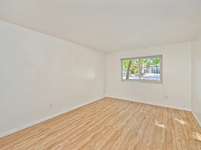 412 Figueroa St #2 — Photo 16