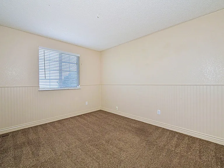 4912 Ardley Dr — Photo 14