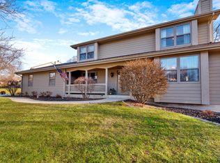 1612 Cherokee St, Grafton, WI 53024