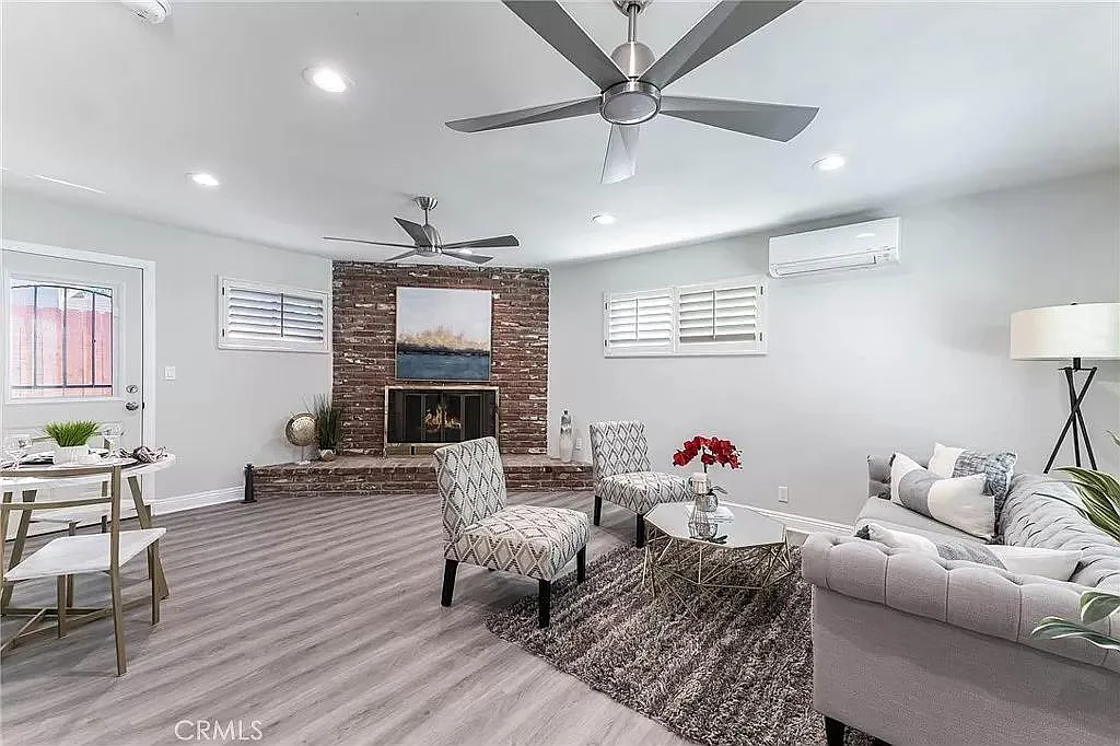 7434 Hesperia Ave — Photo 1
