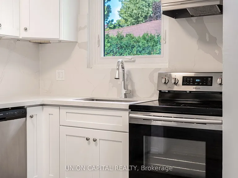 443 Brest Ct — Photo 16