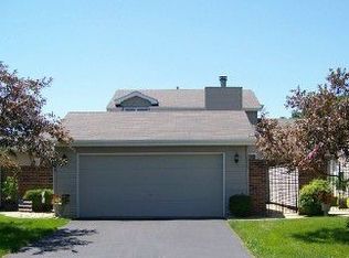 2315 W Deerpath Dr, Schererville, IN