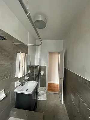 Rented by Chana Ofek, LREB | media 7