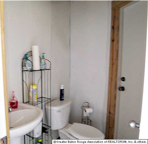 1st image of 17673 Cove Ln