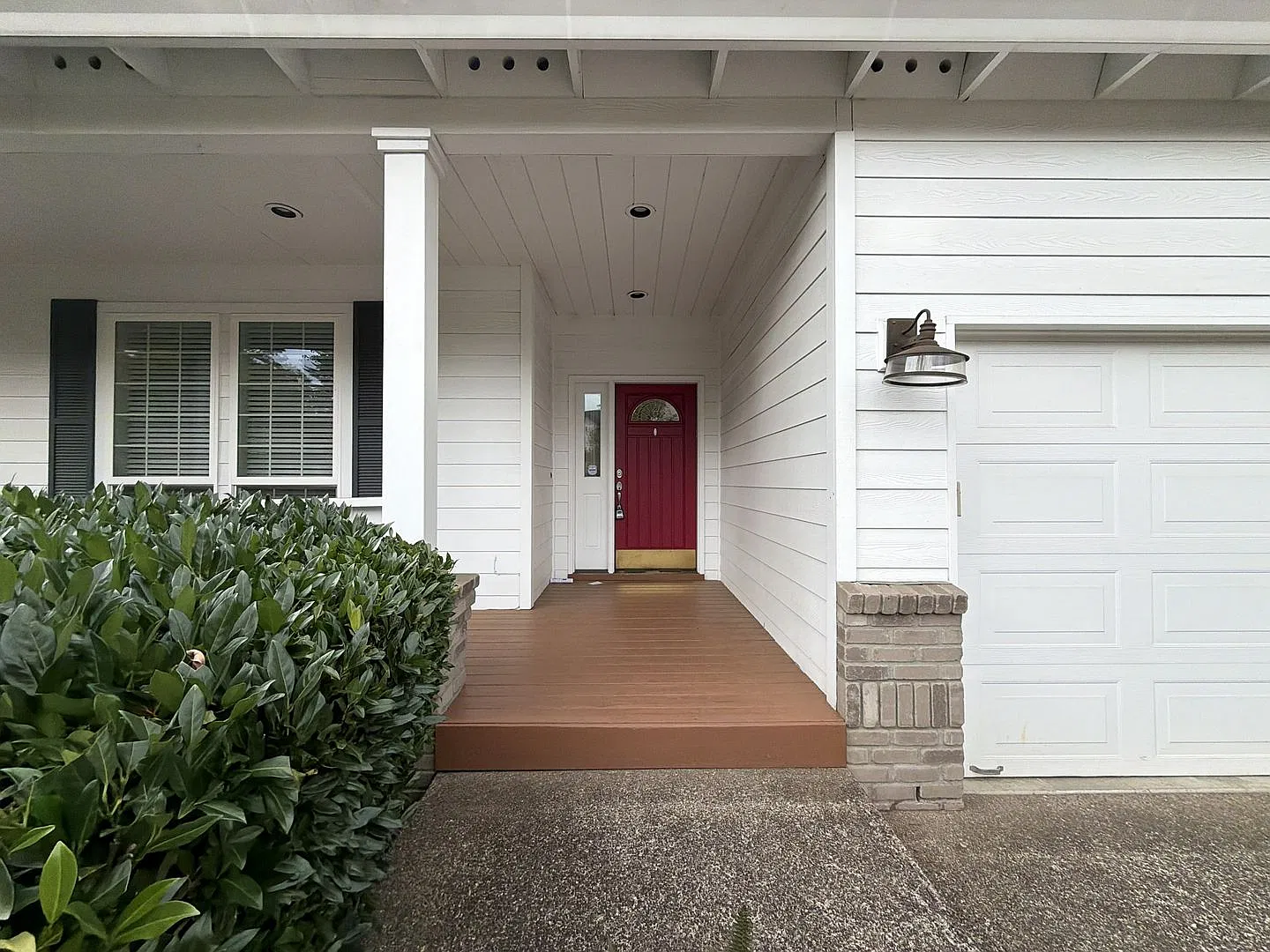 Tualatin 3 Bedroom with Den + Bonus Room 2.5 Bath Home! Close to Legacy Hospital. Has A/C, Includ... — Photo 4