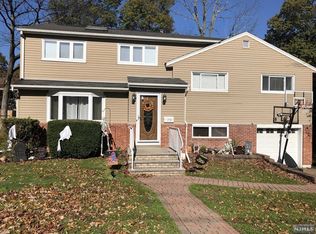 173 W Prospect St, Waldwick, NJ 07463