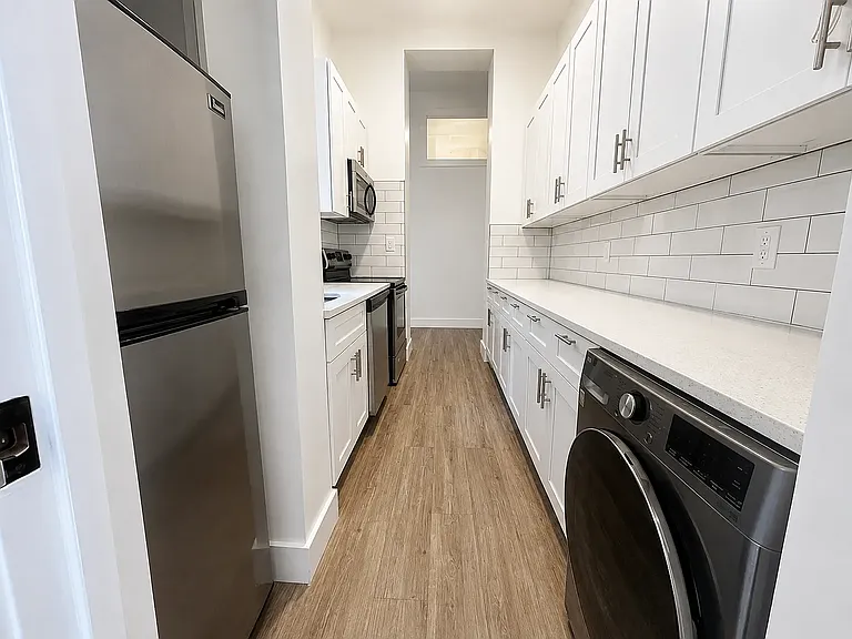 49 W 71st St #2 — Photo 1