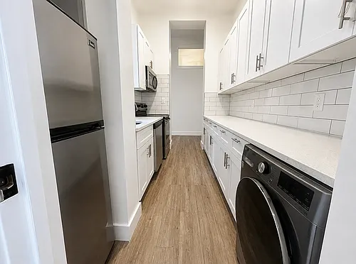 49 W 71st St #2 Photo 1