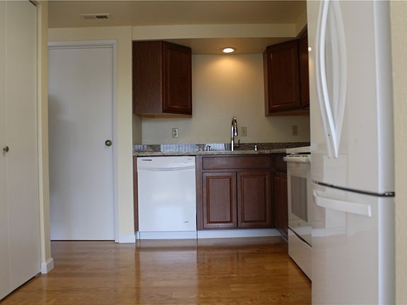 3rd image of 11300 1st Ave NE APT 303