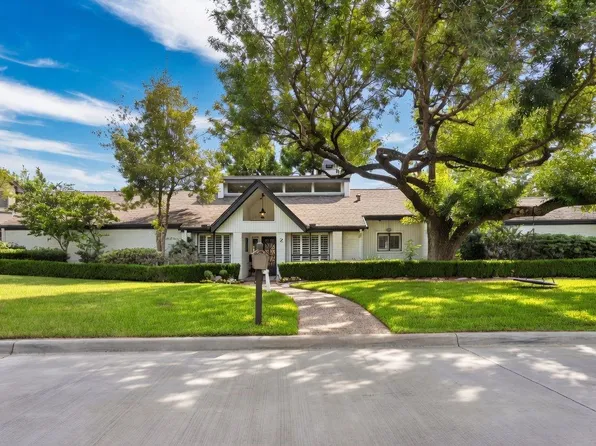 2 Wild Oak Cir, Houston, TX 77055