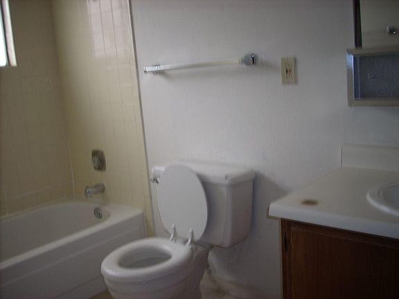 3rd image of 2751 Eldora Cir APT C