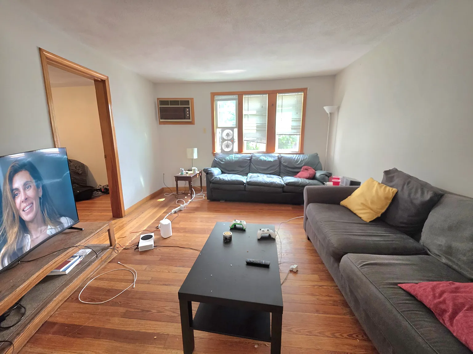 6 bed, $8,100 — Photo 3