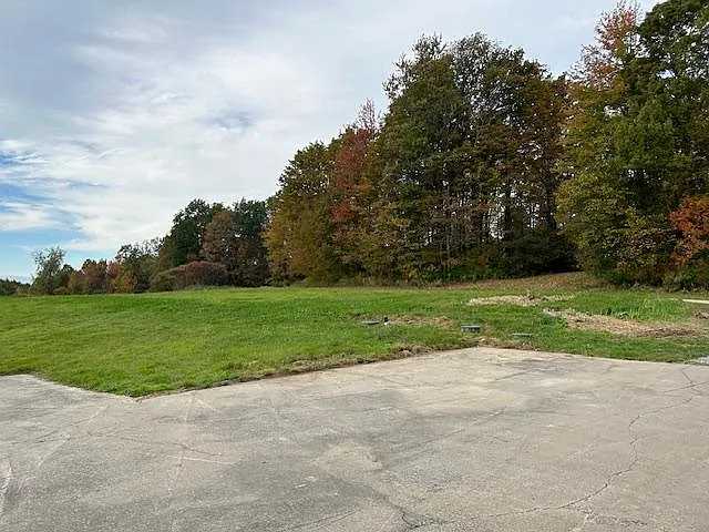 250 Upper Meadows Ln — Photo 26