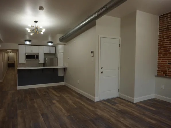 1520 Hollins St APT 3, Baltimore, MD 21223