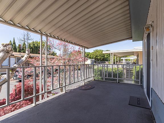 5th image of 122 Pamela Court