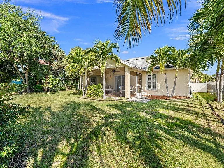 1301 Carlton Ct — Photo 16