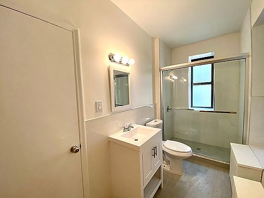 5th image of 2647 Broadway APT 2NW