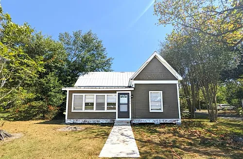 2225 Bonnie St Photo 1