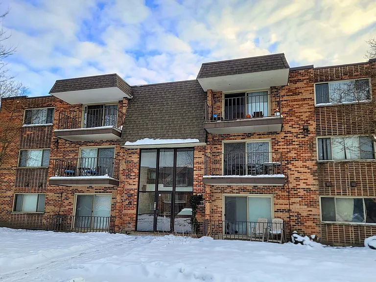 Sandalwood Dr — Photo 2