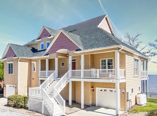 935 Stately Pines Rd, New Bern, NC 28560