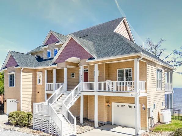 935 Stately Pines Road, New Bern, NC 28560