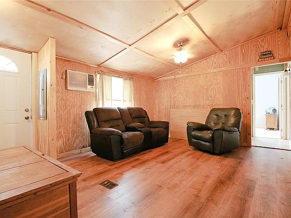 3rd image of 2525 PANFISH DRIVE