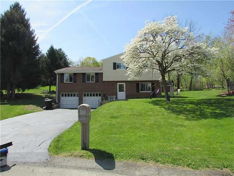 116 Saint Andrews Cir photo 1