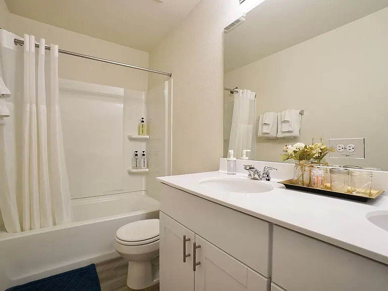 11112 Mestengo Dr — Photo 24