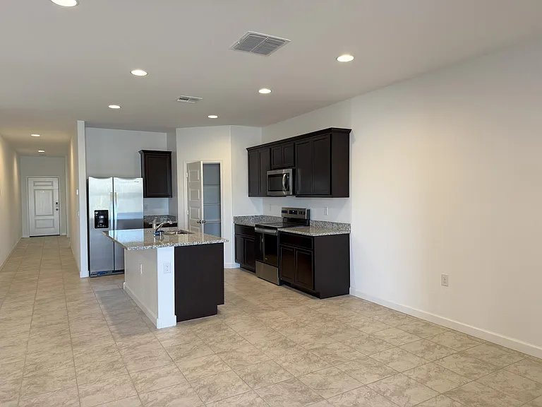 1840 W Spaulding Ave — Photo 17