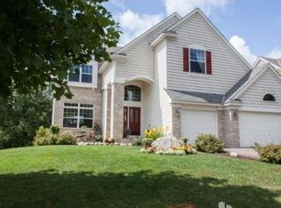 2395 Robin Ln, Mound, MN 55364