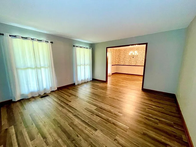 205 Browning Pl — Photo 3