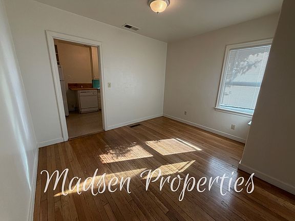 5th image of 432 W 1st Ave