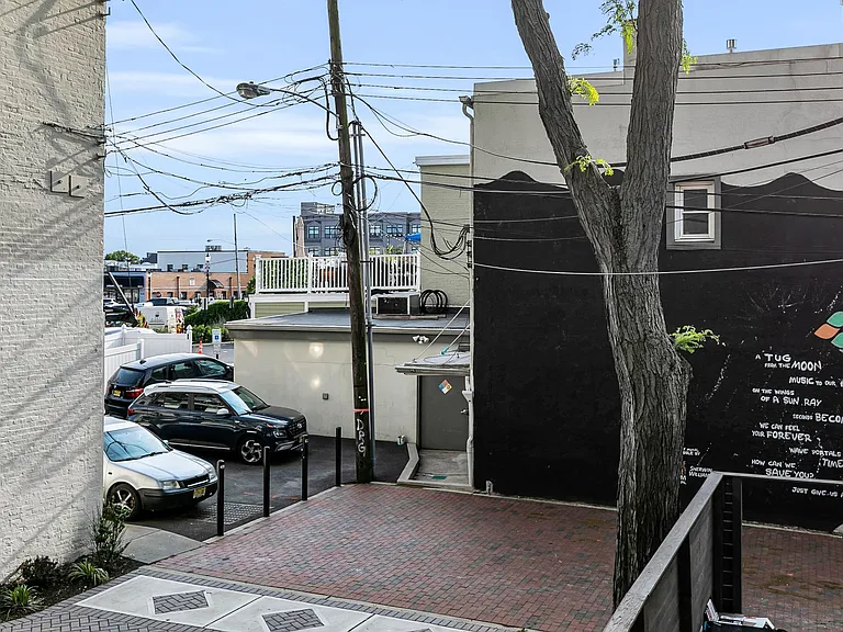 17 W Front St — Photo 30