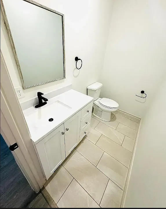 3 bed, 2.5 bath, 1800 sqft, $1,800 — Photo 4