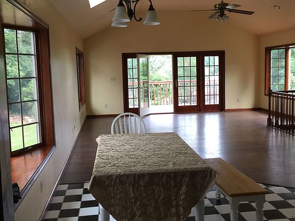 4th image of 853 Beechwood Dr