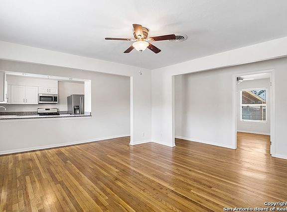 4th image of 3238 Gypsy Dr