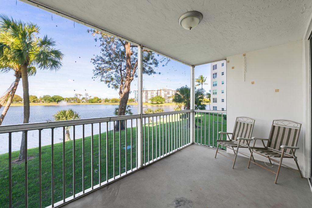 3051 N COURSE Drive #211, photo 6