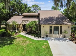 17011 Dennis Rd, Lutz, FL 33558