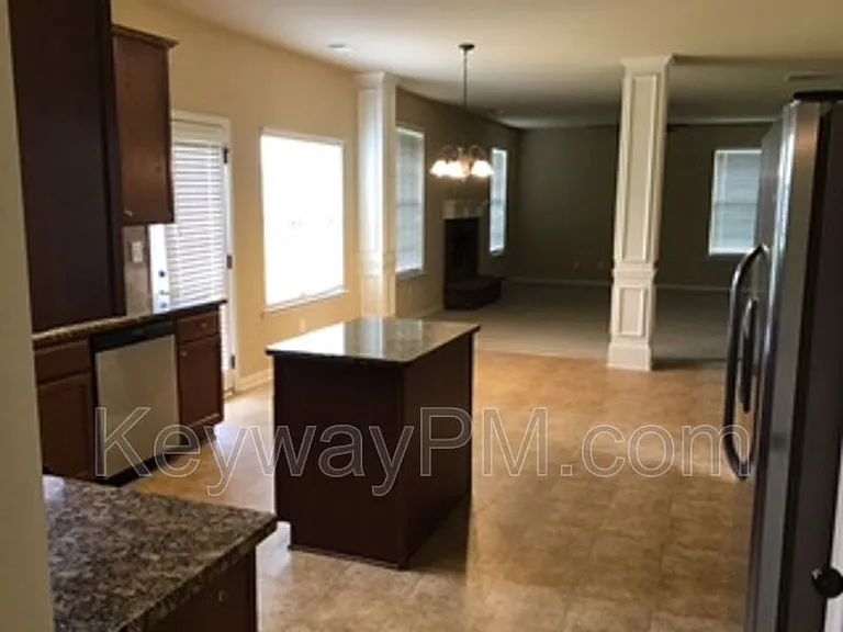6017 Reynolds Cir — Photo 4