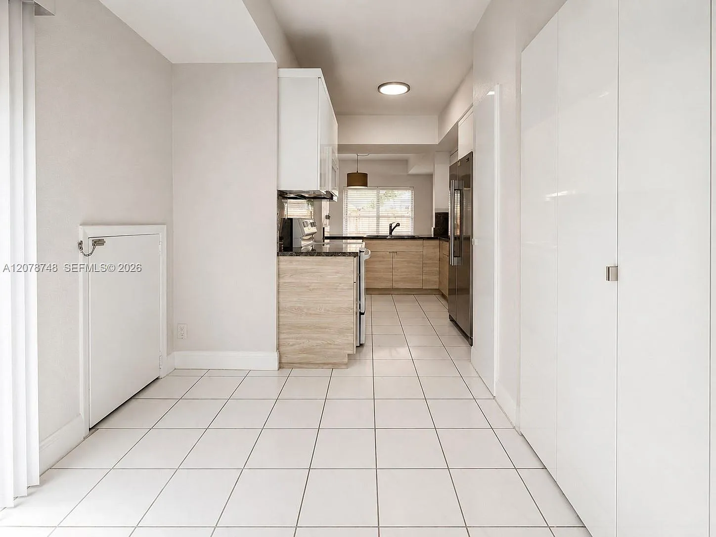 Seville Place Condo — Photo 4